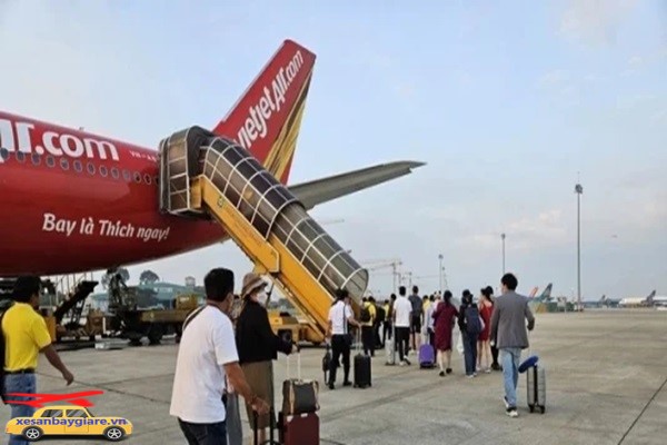 đặt xe taxi sân bay nội bài